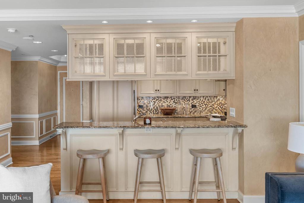 440 S BROAD STREET Unit: 2206 & 2204