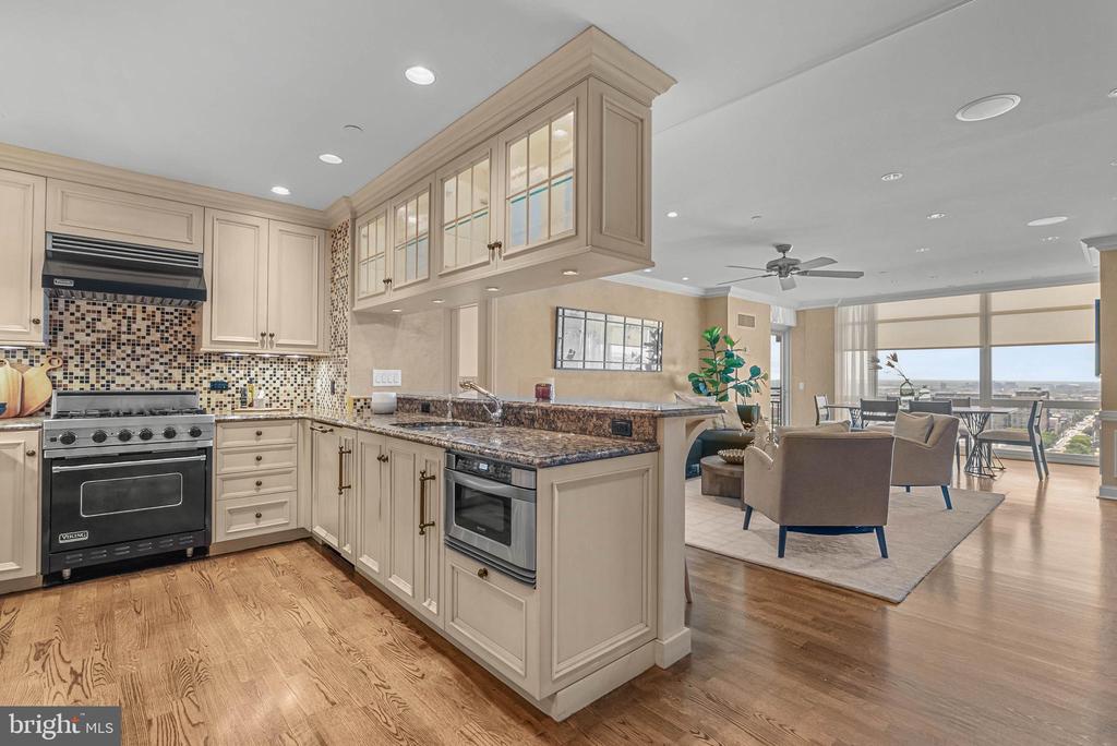 440 S BROAD STREET Unit: 2206 & 2204