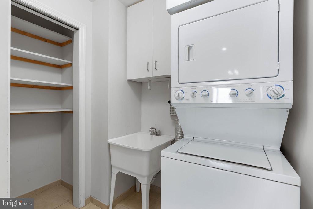 440 S BROAD STREET Unit: 2206 & 2204