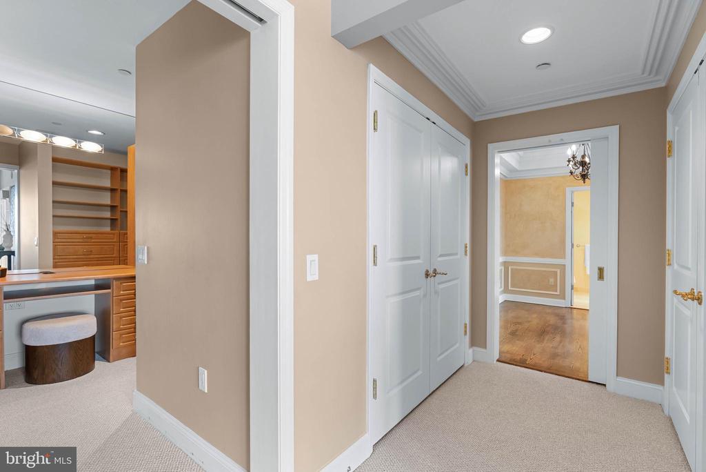 440 S BROAD STREET Unit: 2206 & 2204