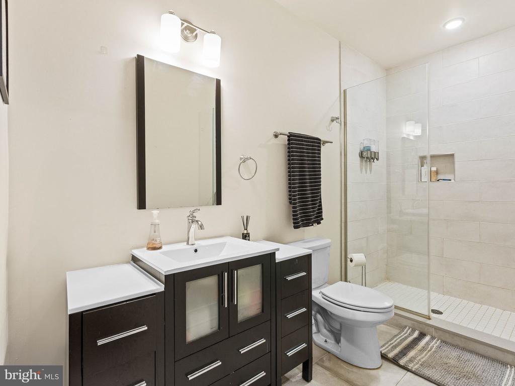 1950 N 6TH STREET Unit: 3