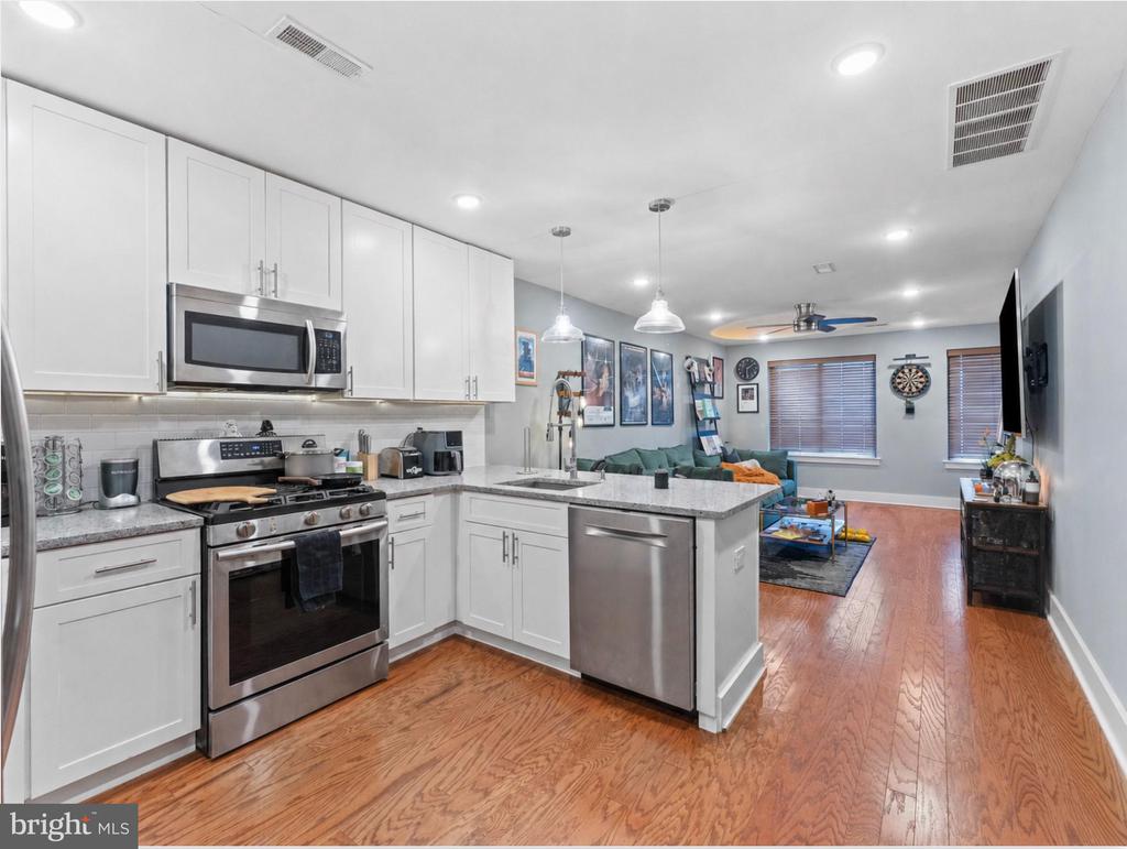 1950 N 6TH STREET Unit: 3