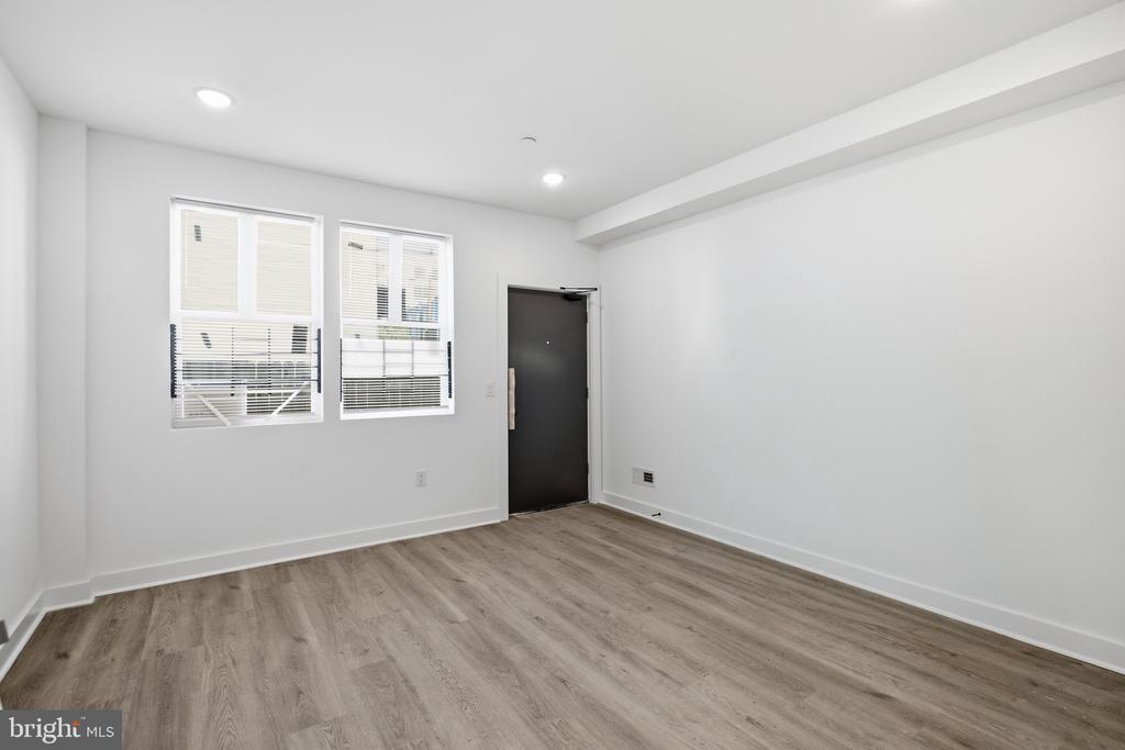 2126 N PERCY STREET Unit: 1