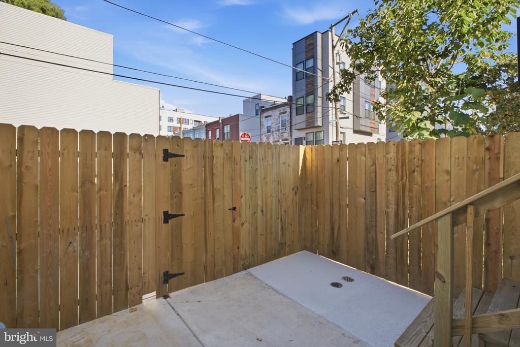 2126 N PERCY STREET Unit: 1