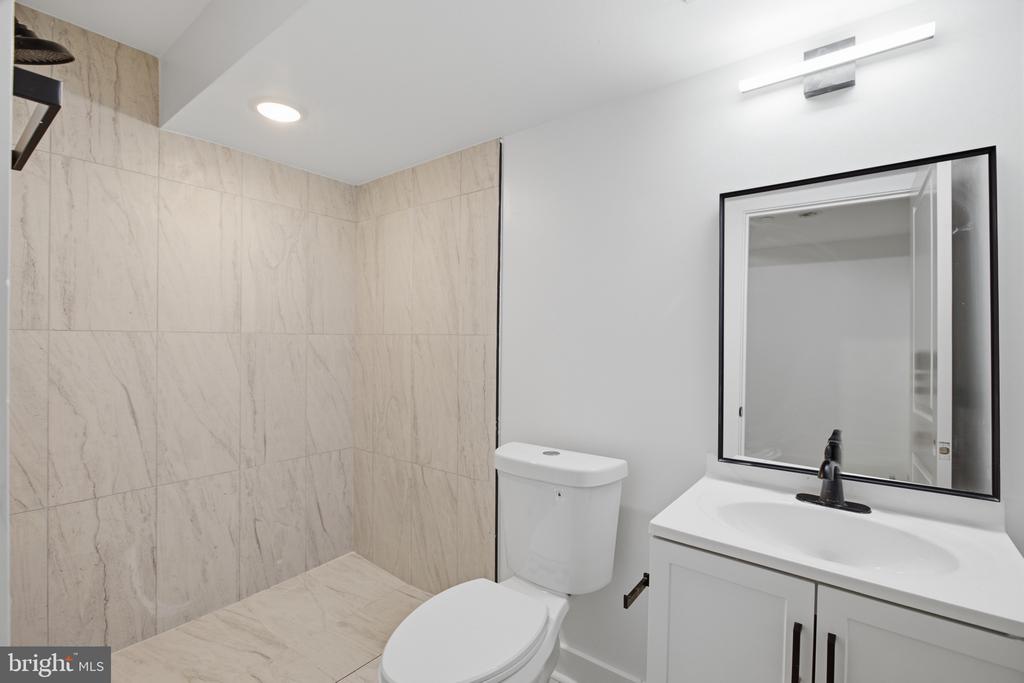 2126 N PERCY STREET Unit: 1
