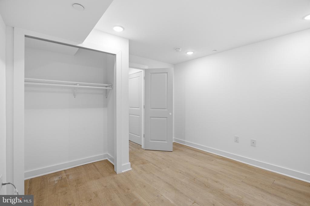 2126 N PERCY STREET Unit: 1