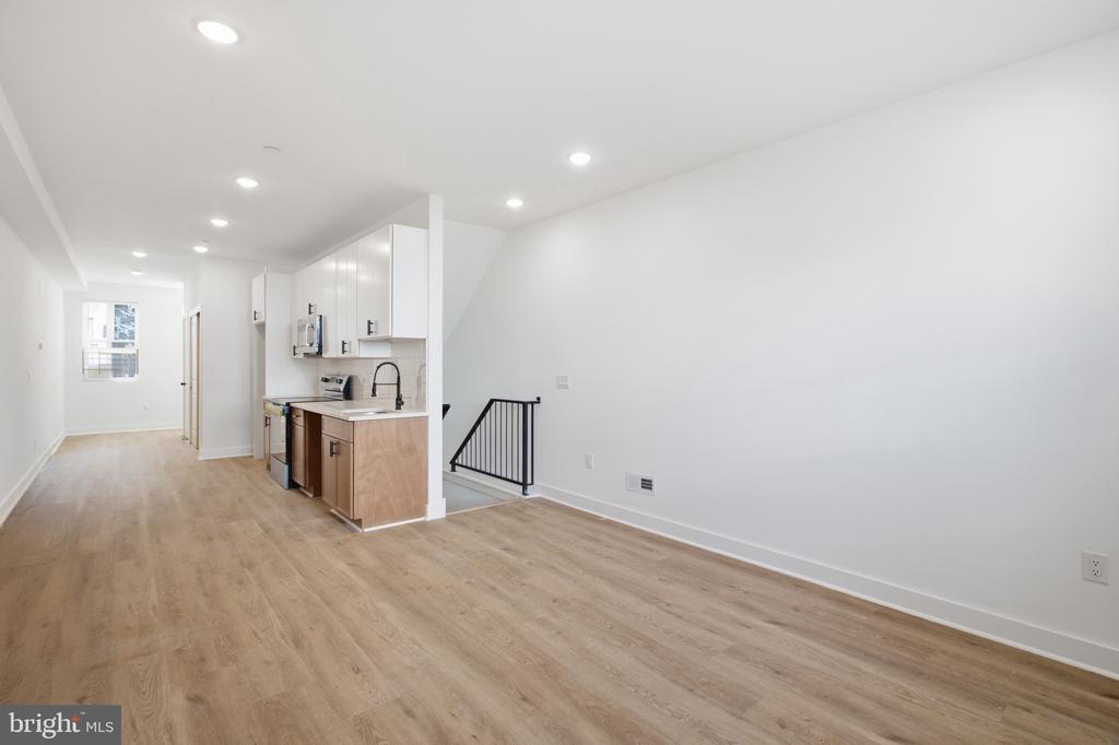 2126 N PERCY STREET Unit: 1