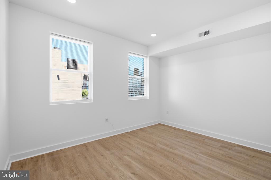 2126 N PERCY STREET Unit: 2