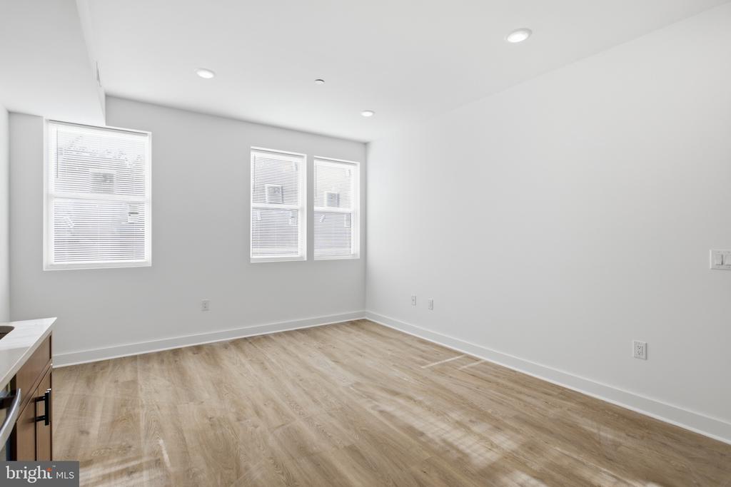 2126 N PERCY STREET Unit: 2