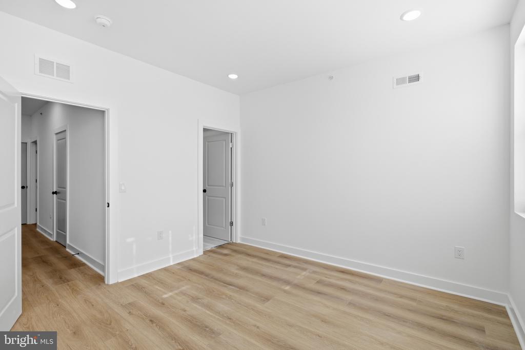 2126 N PERCY STREET Unit: 2