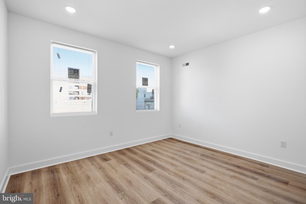 2126 N PERCY STREET Unit: 2