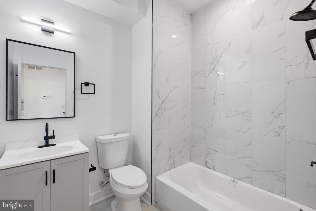 2126 N PERCY STREET Unit: 2