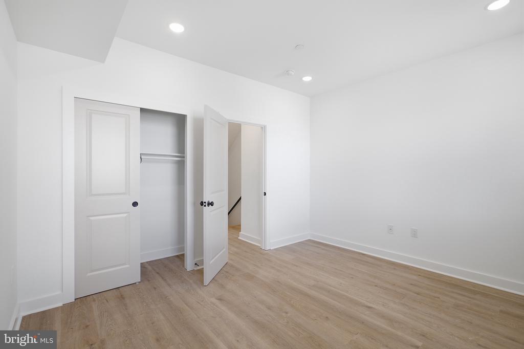 2126 N PERCY STREET Unit: 2