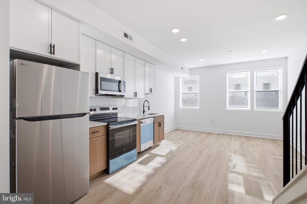 2126 N PERCY STREET Unit: 2