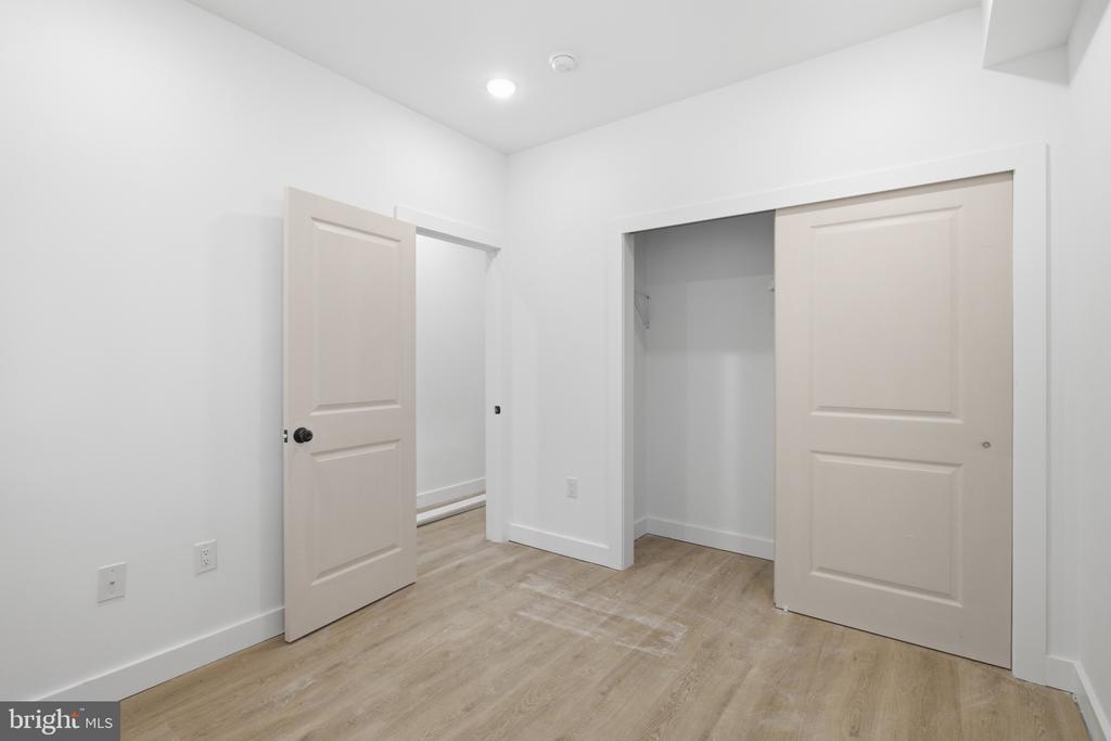 2554 N 12TH STREET Unit: 1
