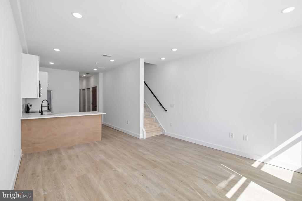 2554 N 12TH STREET Unit: 2
