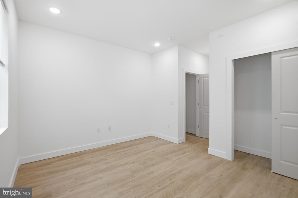 2554 N 12TH STREET Unit: 2