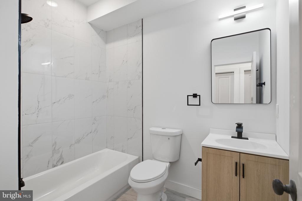 2554 N 12TH STREET Unit: 2