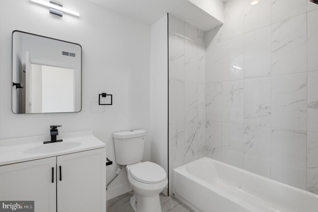 2554 N 12TH STREET Unit: 2