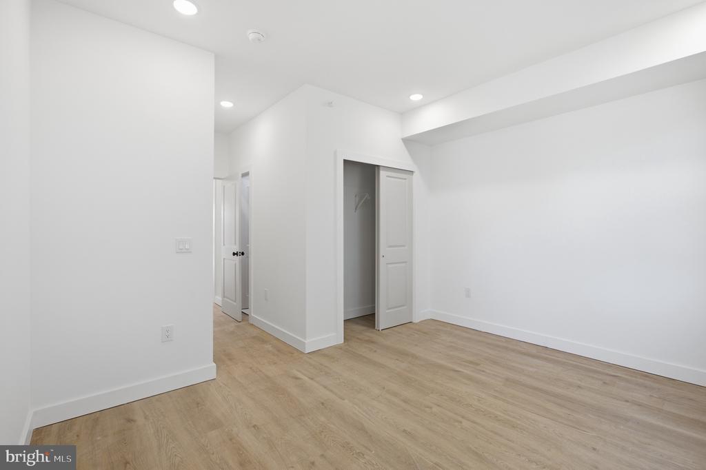 2554 N 12TH STREET Unit: 2