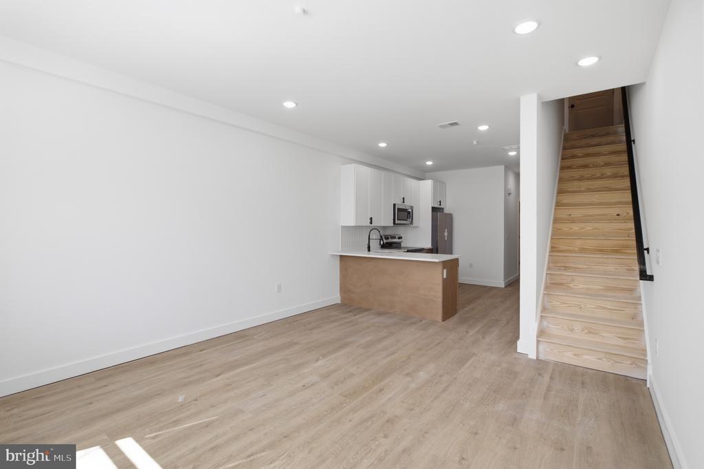 2554 N 12TH STREET Unit: 2