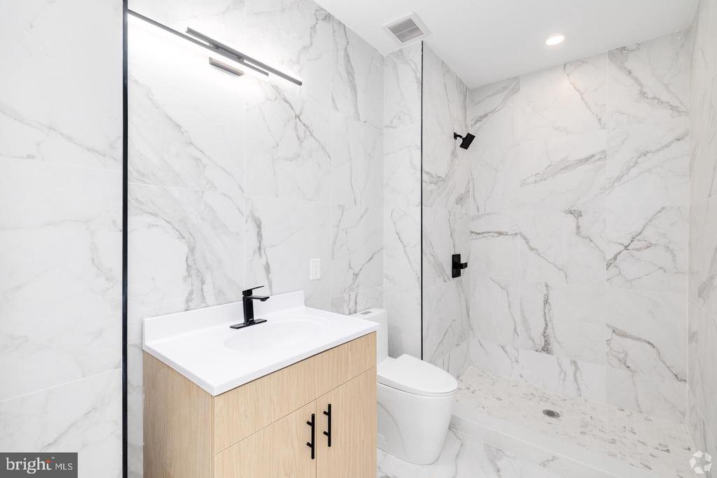 1222 N 2ND ST Unit: 302