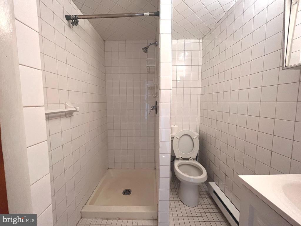 1100 FEDERAL STREET Unit: 3R