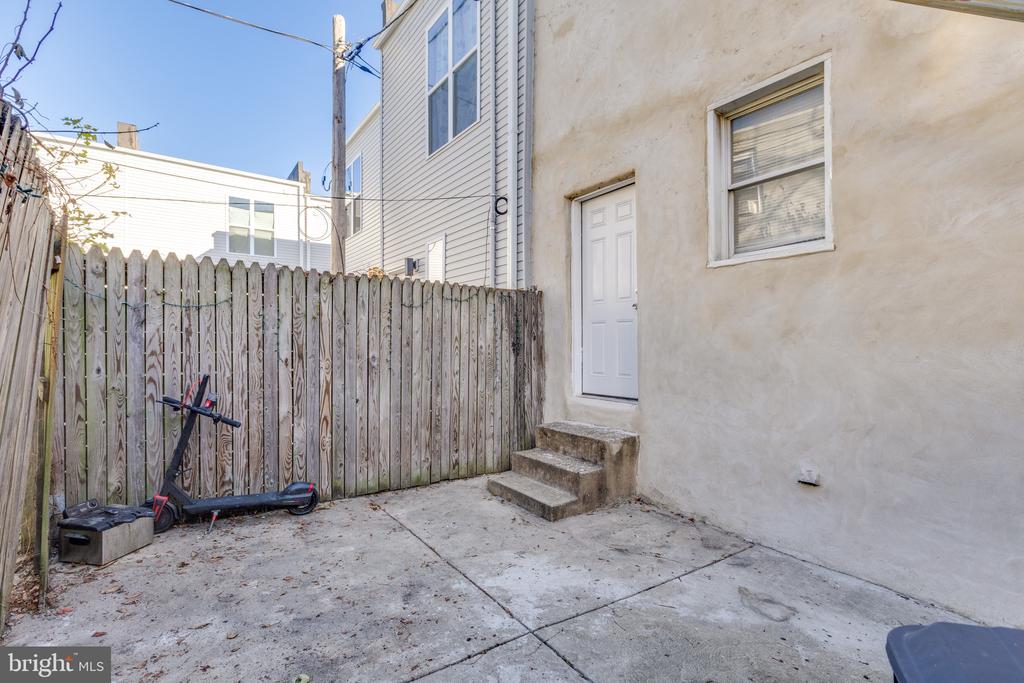 1312 S CORLIES STREET