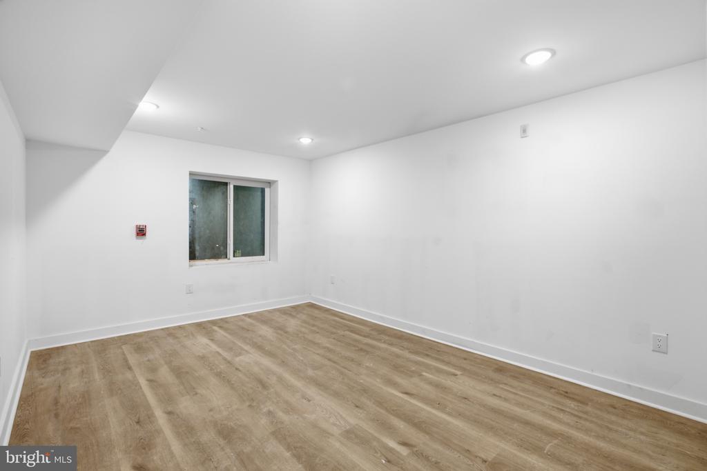 669 N 39TH STREET Unit: 1