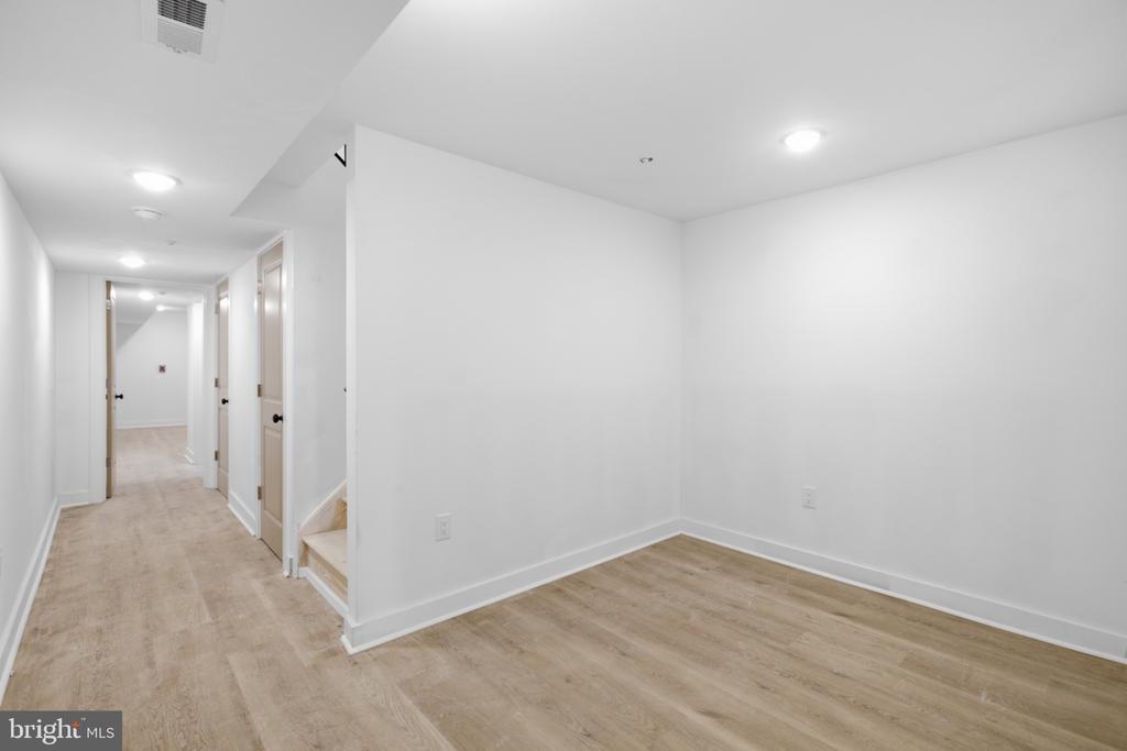 669 N 39TH STREET Unit: 1