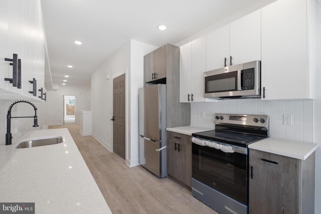 669 N 39TH STREET Unit: 1