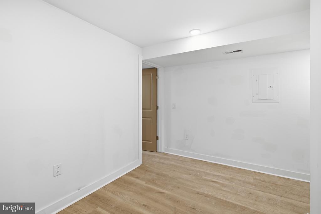 669 N 39TH STREET Unit: 1