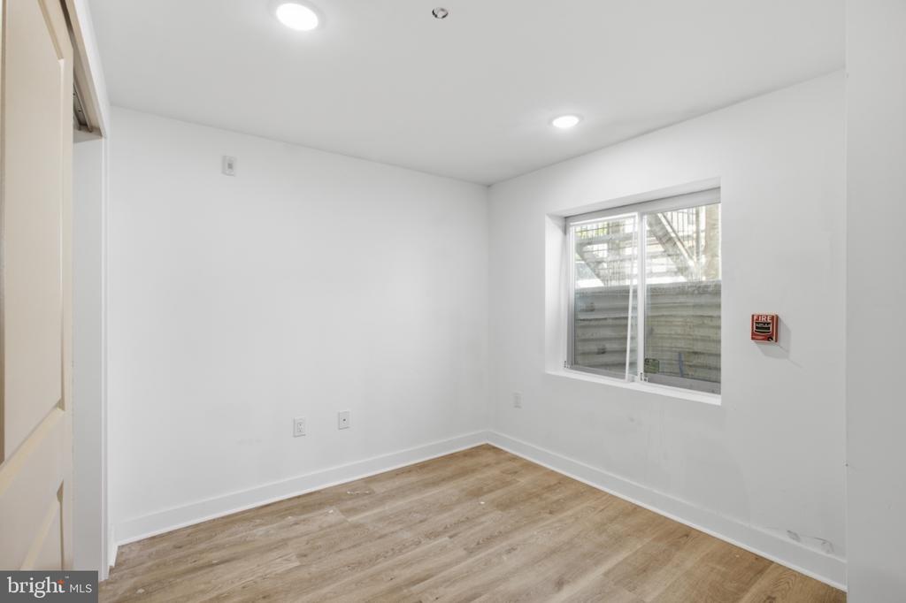 669 N 39TH STREET Unit: 1
