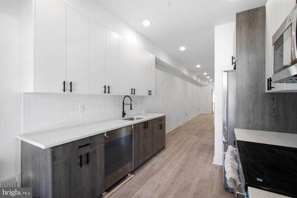 669 N 39TH STREET Unit: 1