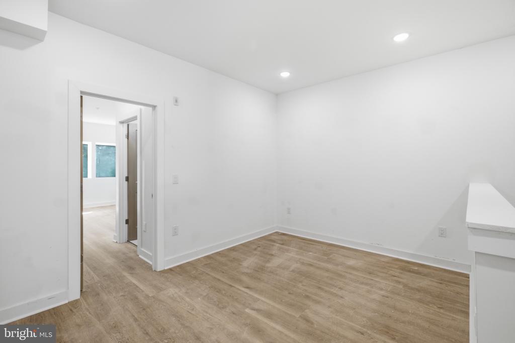 669 N 39TH STREET Unit: 1