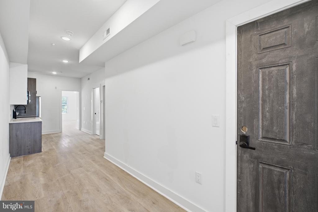 669 N 39TH STREET Unit: 2