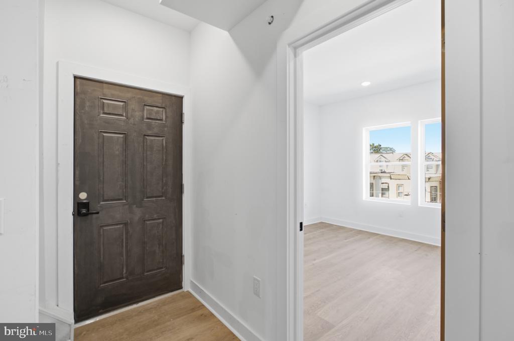 669 N 39TH STREET Unit: 3