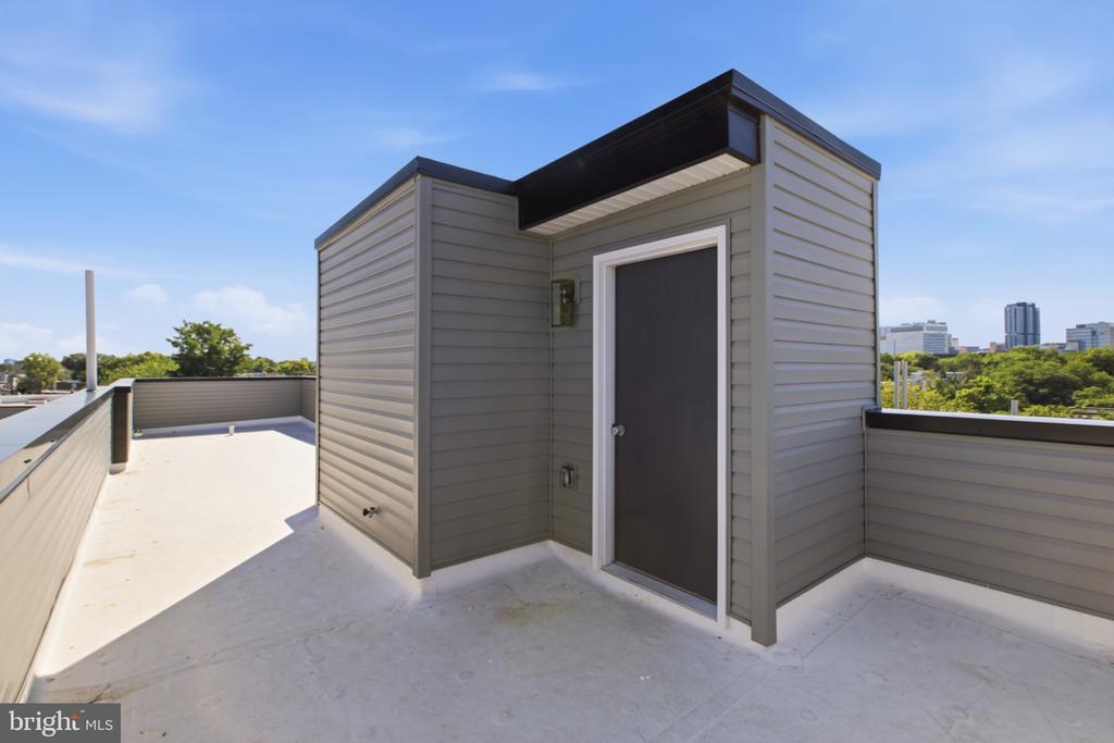 669 N 39TH STREET Unit: 3