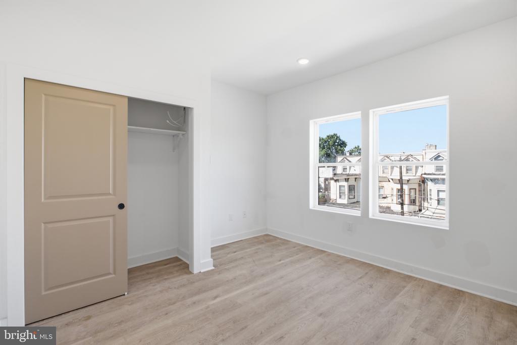 669 N 39TH STREET Unit: 3