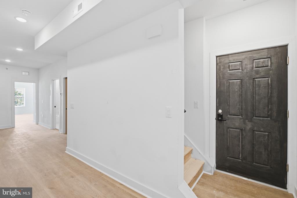 669 N 39TH STREET Unit: 3