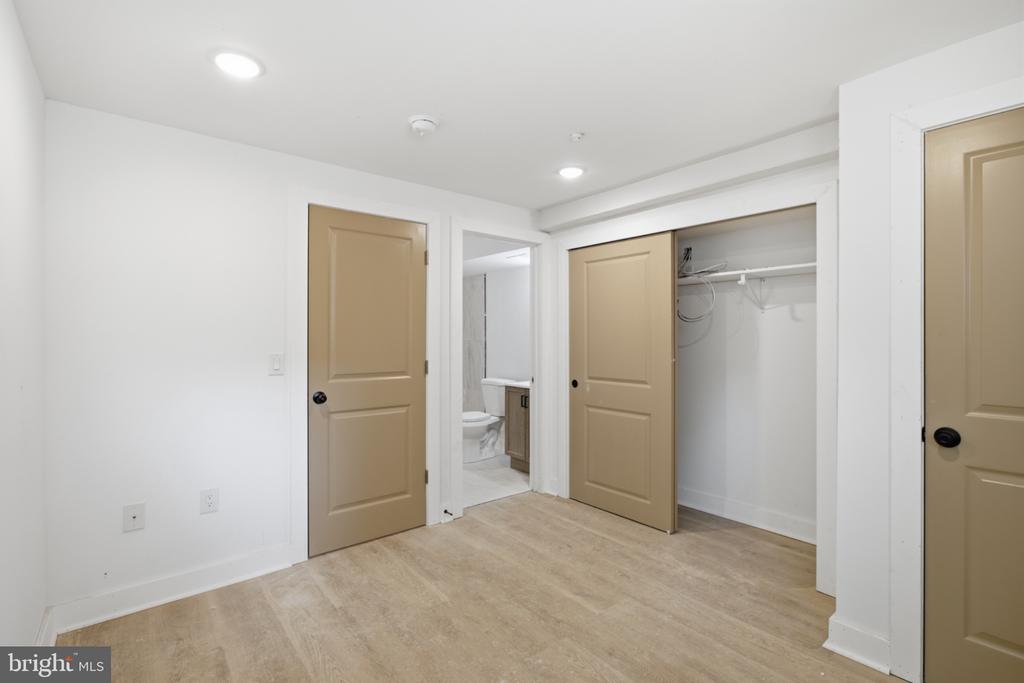 2330 N 16TH STREET Unit: 1
