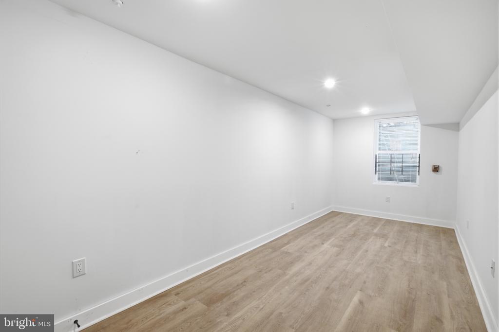 2330 N 16TH STREET Unit: 1