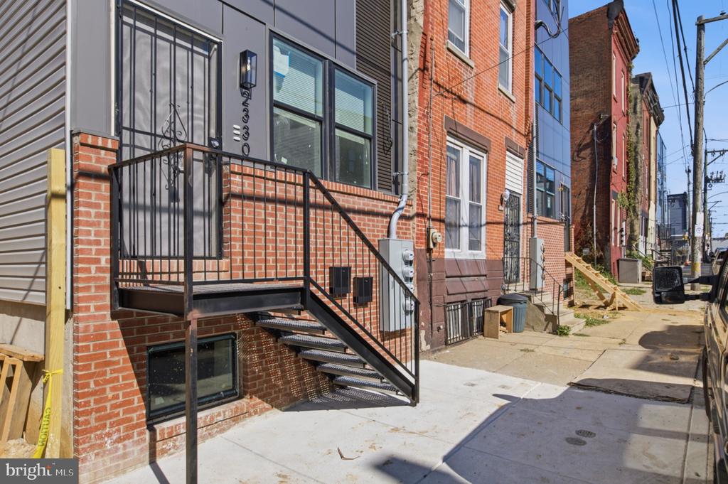 2330 N 16TH STREET Unit: 1