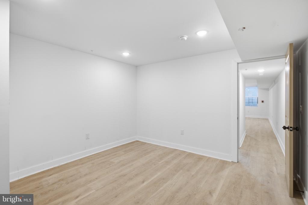 2330 N 16TH STREET Unit: 1