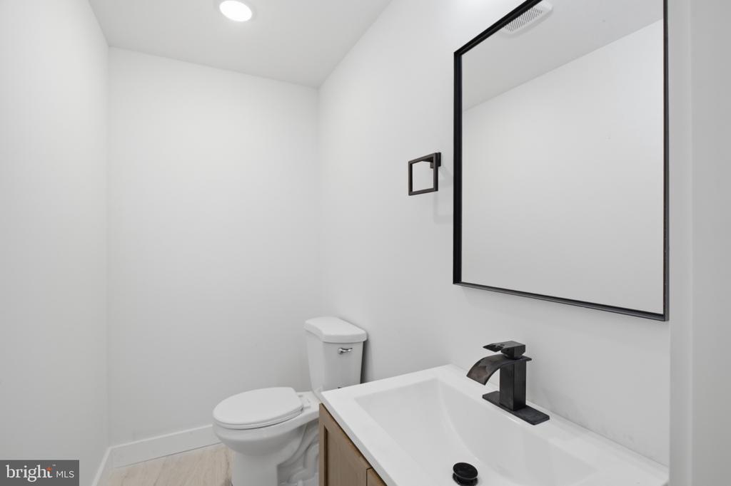 2330 N 16TH STREET Unit: 2
