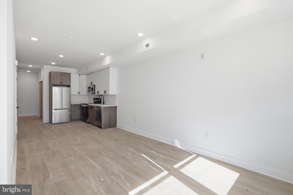 2330 N 16TH STREET Unit: 2