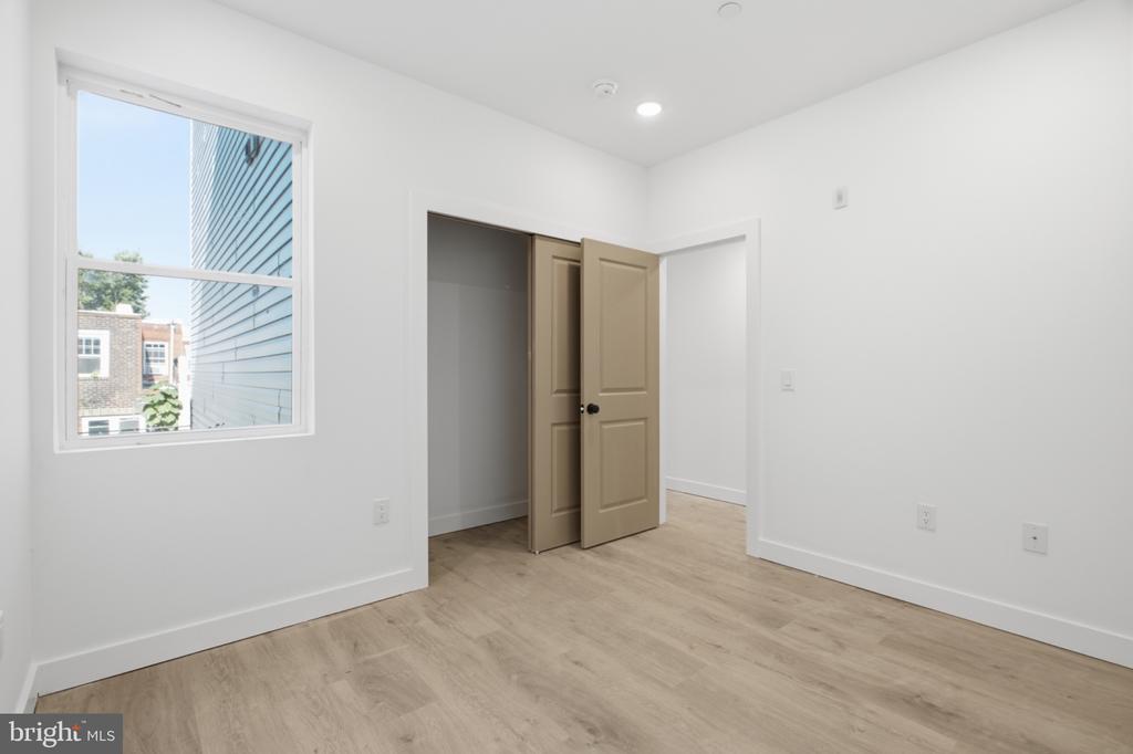 2330 N 16TH STREET Unit: 2