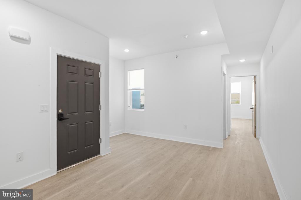 2330 N 16TH STREET Unit: 3