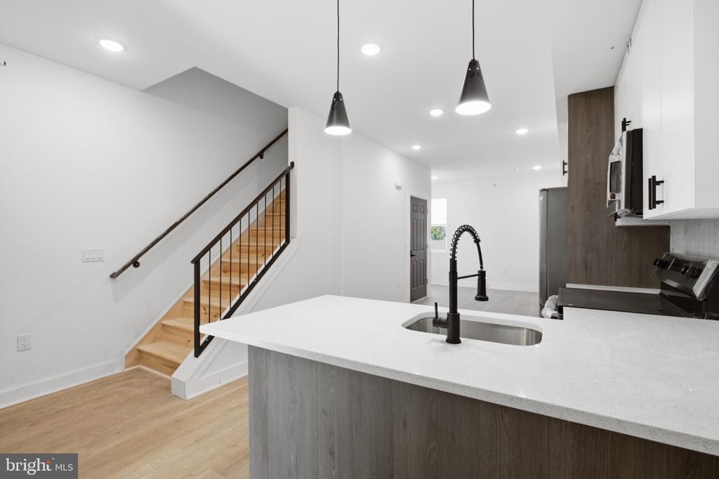 2330 N 16TH STREET Unit: 3