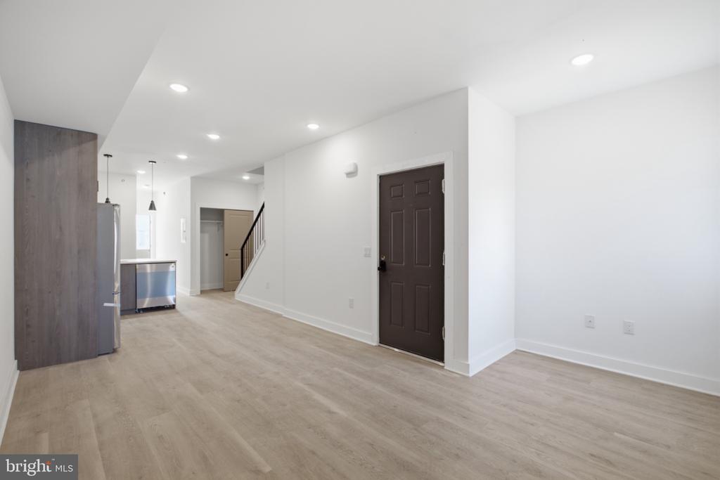 2330 N 16TH STREET Unit: 3